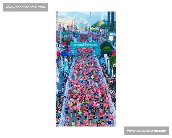影像记忆:2025 野三关半马赛道骑行 —— 从起点拱门到云端花海
